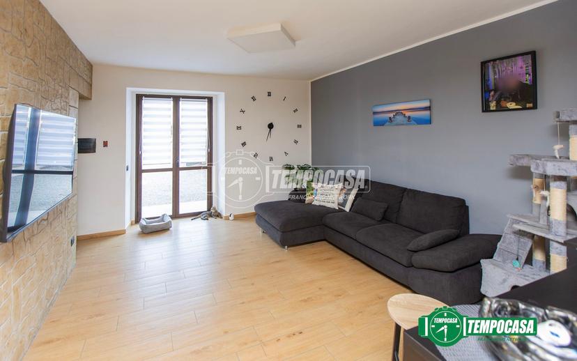 Casa indipendente in Via Gallarate, Oleggio — foto 4 di 5