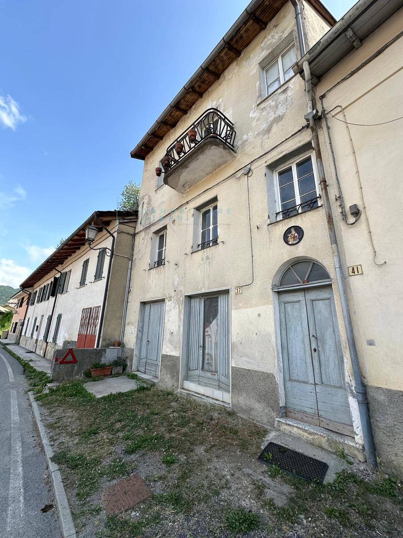 Bilocale in Via Giovanni Battista Pera, Calizzano — foto 2 di 5