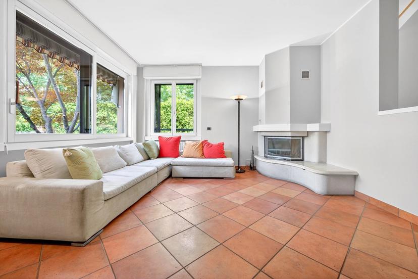 Villa in Via della Repubblica, 40, Arese — foto 5 di 5