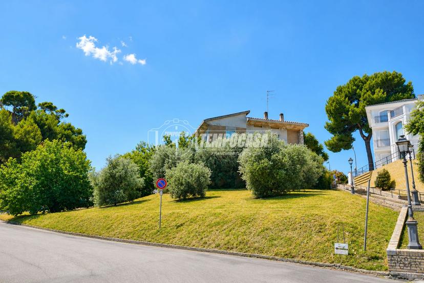 Casa indipendente in Via Leonardo da Vinci 5, Porto San Giorgio — foto 3 di 5