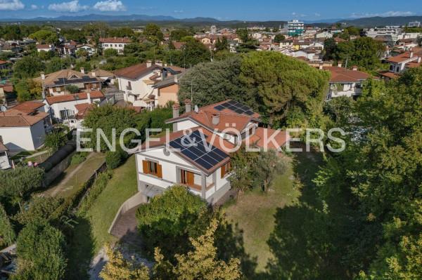 Villa in Via Domenico Scocchi 11, Staranzano