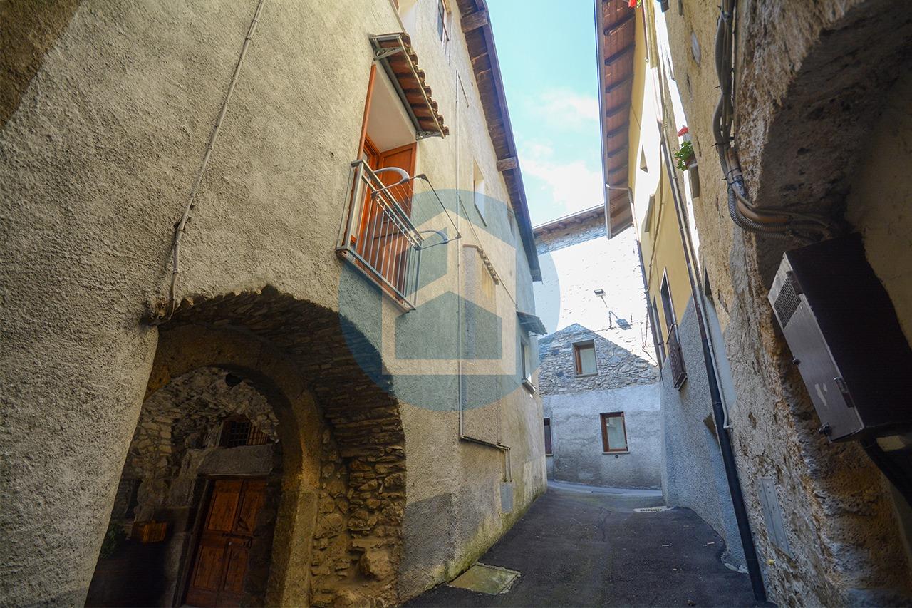 Quadrilocale in Ono San Pietro Via Fucine, Ono San Pietro