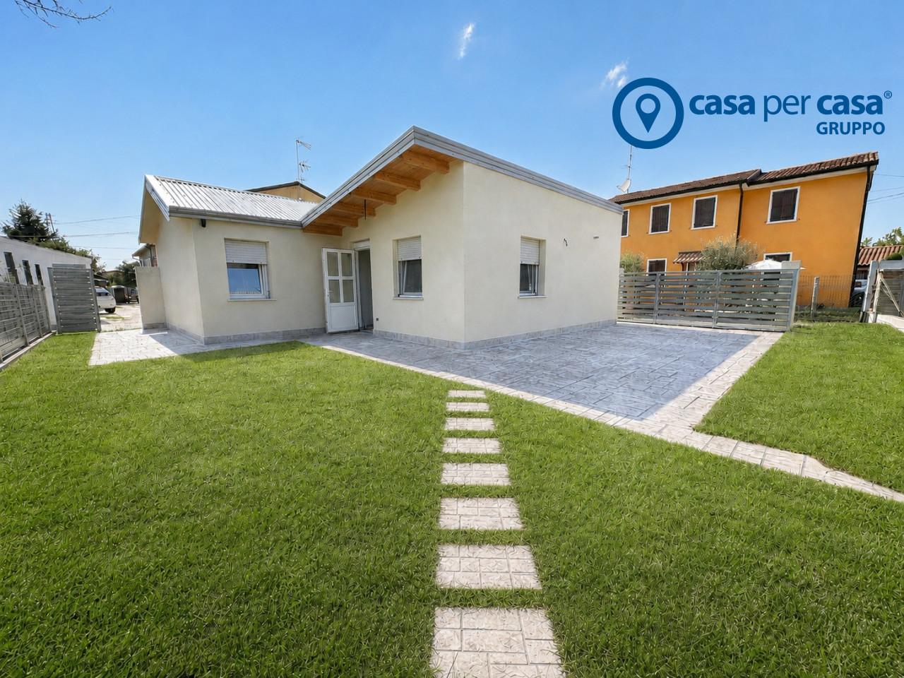 Casa indipendente in Adria, Località Cengiaretto, Adria