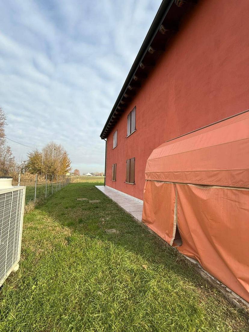 Appartamento in Via Commenda, Castelfranco Emilia — foto 3 di 5