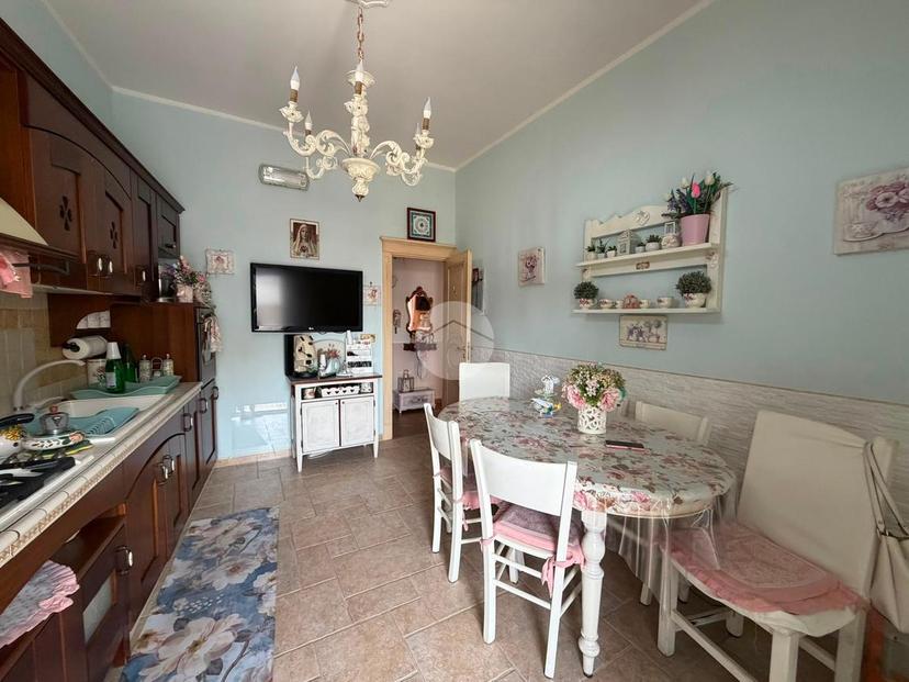 Quadrilocale in Via Gioacchino Rossini 26, Caivano — foto 4 di 5