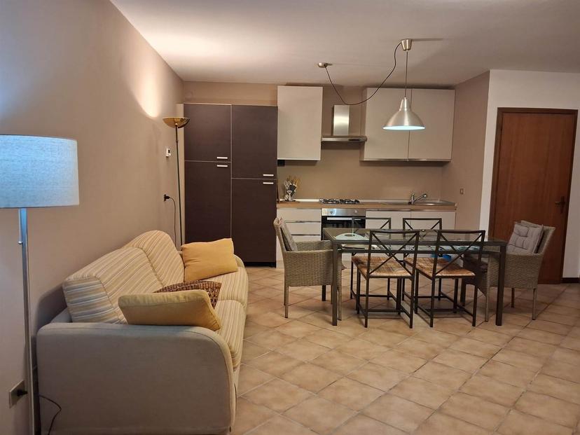 Trilocale in Piazza Garibaldi, Colico — foto 5 di 5