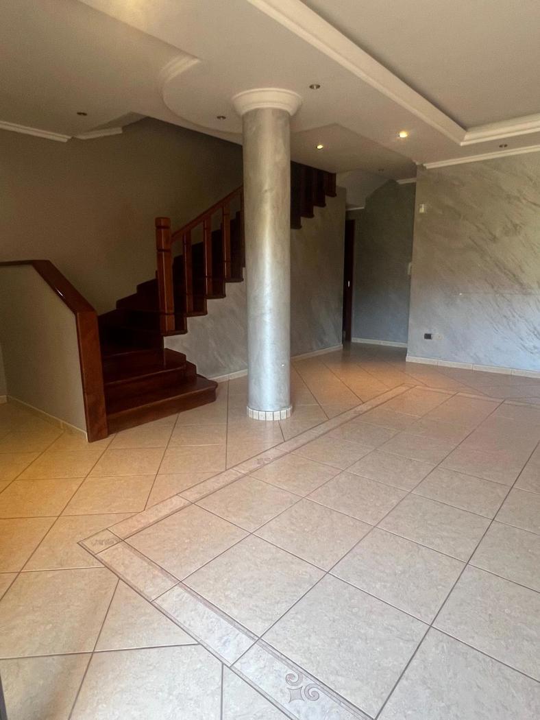 Villa a schiera in Via Moderata Durant Snc, Vibo Valentia — foto 2 di 5