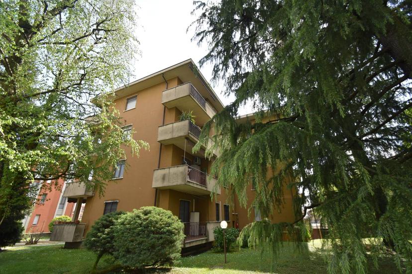 Trilocale in Alcide De Gasperi 5, Bernareggio — foto 4 di 5