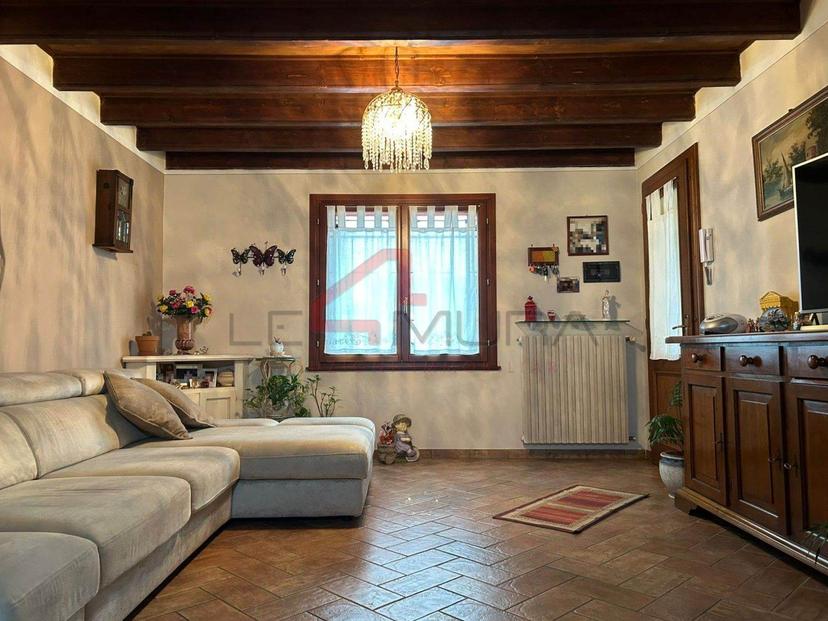 Villa a schiera, Sorgà — foto 3 di 5