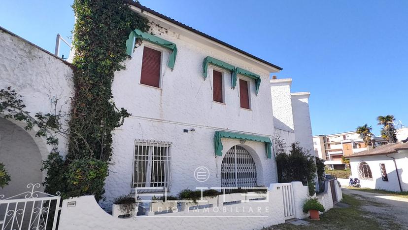 Villa a schiera in Via Ancona, Numana — foto 3 di 5