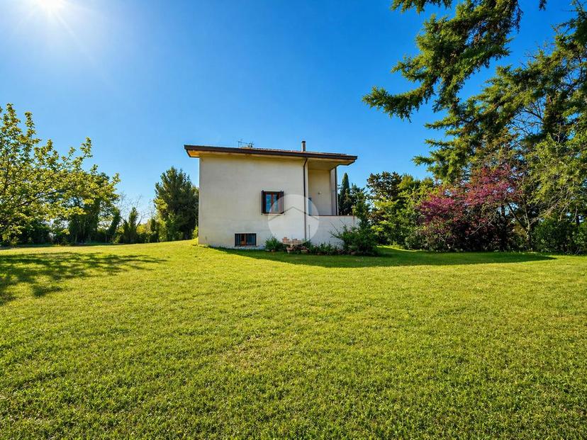 Casa indipendente in Contrada San Savino 13, Civitanova Marche — foto 2 di 5