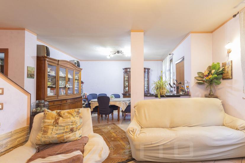 Villa a schiera in Via della Ciocca 94, Borgomanero — foto 5 di 5