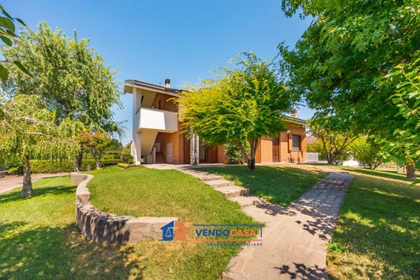 Villa bifamiliare in Strada Acqui 43, Alessandria — foto 2 di 5