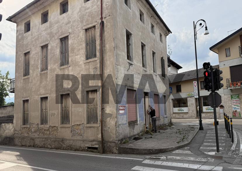 Casa indipendente in Via Luigi Bernard 4, Borgo Valbelluna — foto 4 di 5