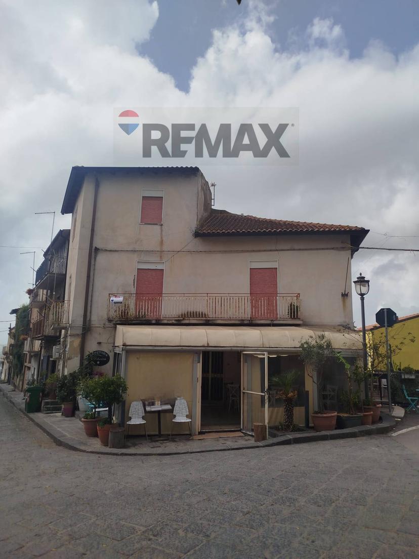 Casa indipendente in Piazza Guglielmo Marconi 1/3/5, Raddusa — foto 4 di 5
