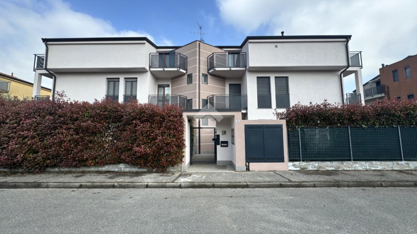Quadrilocale in Via Sondrio 10, Gessate