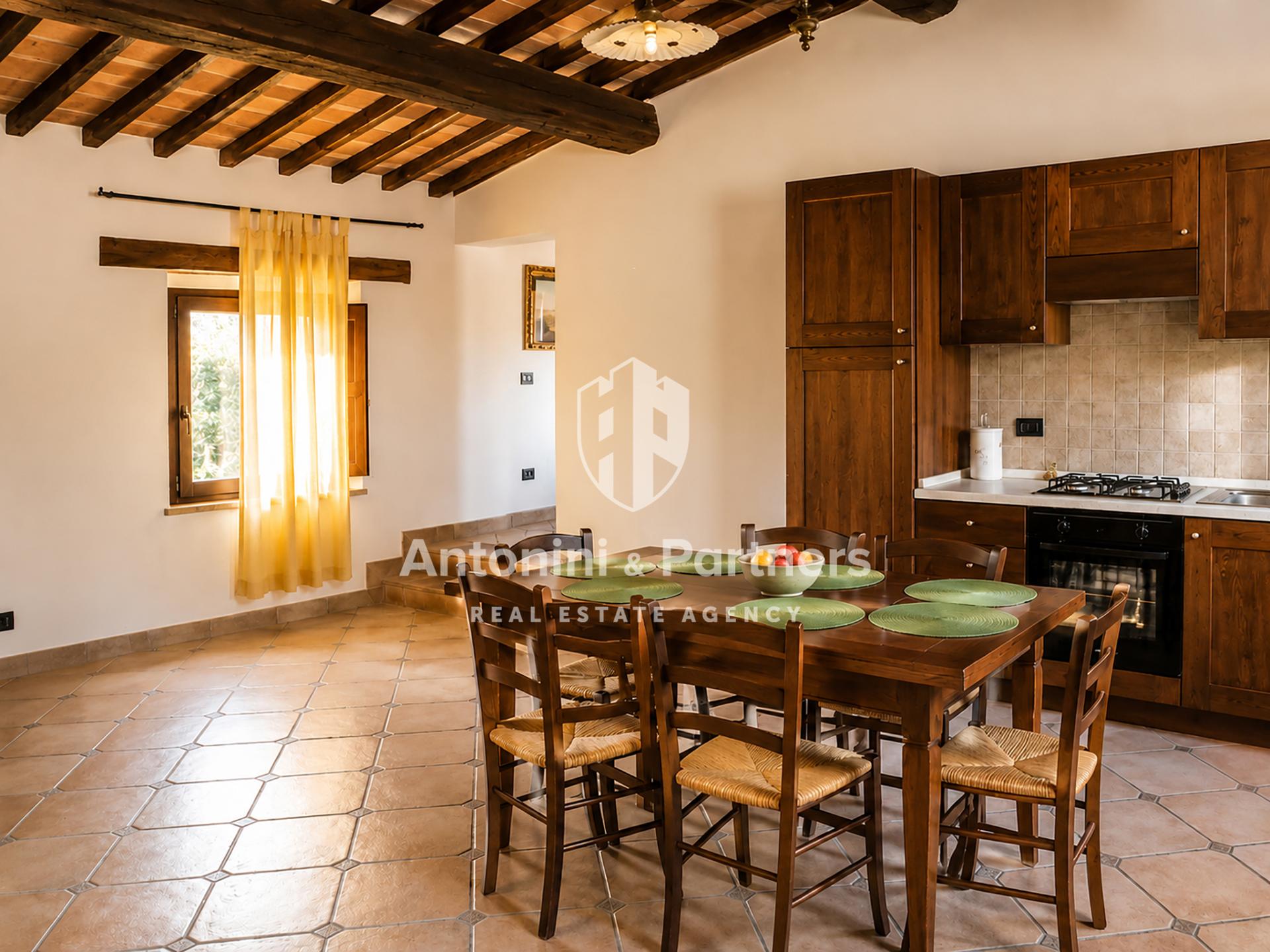 Rustico in Frazione Montemolino Todi, Todi