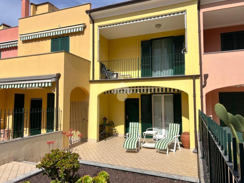 Villa a schiera in Via Gozzano 16, Loano — foto 4 di 5