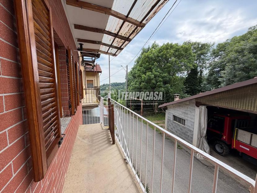 Casa indipendente in Strada Vallossera 7, Rocca Canavese — foto 2 di 5