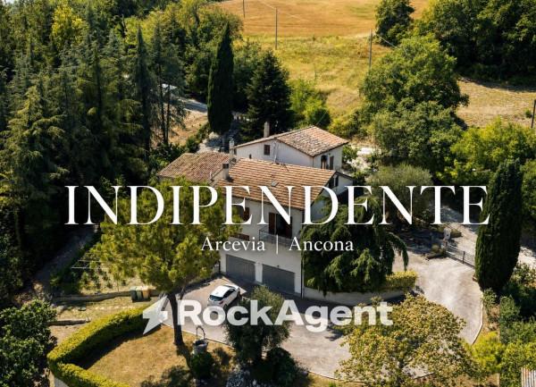 Terratetto unifamiliare in Frazione San Ginesio 91, Arcevia