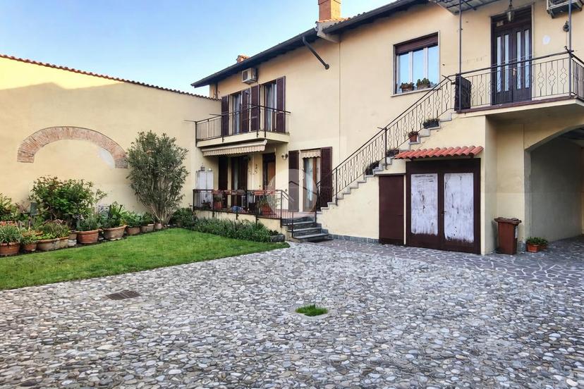 Casa indipendente in Via S. Simpliciano, Carate Brianza — foto 2 di 5