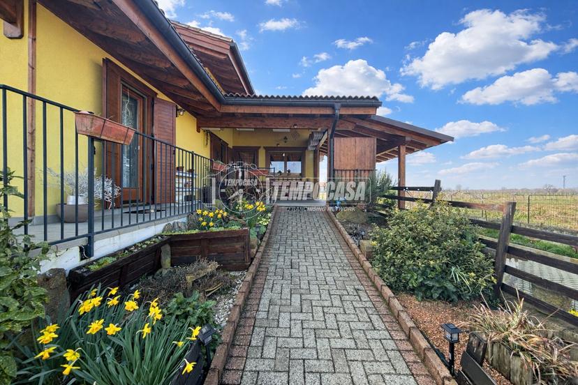 Villa in Via Giotto, Alice Castello — foto 4 di 5