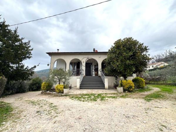 Villa in Strada Provinciale di Trevi, Trevi