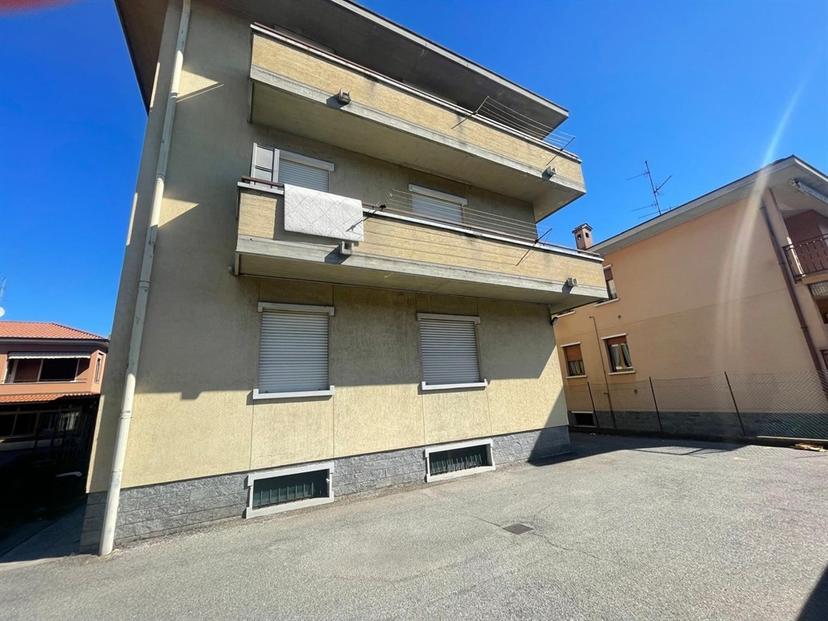 Trilocale in Via Sant' Alessandro, Castronno — foto 5 di 5