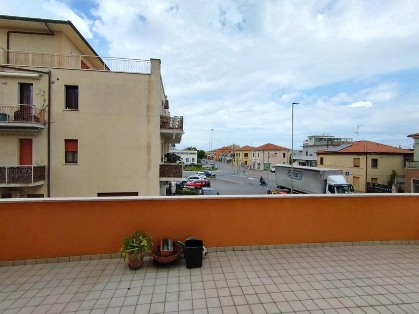 Trilocale in Via, Mondolfo — foto 4 di 5