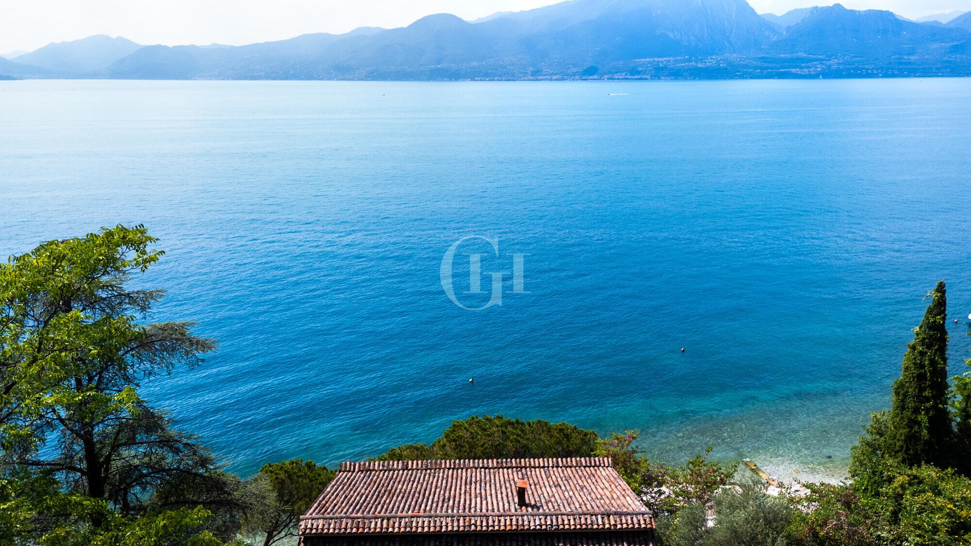 Villa unifamiliare, Torri del Benaco