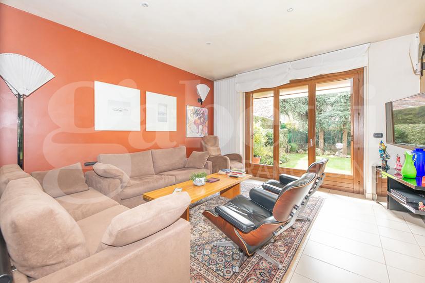 Villa in Viale Bassano  5, Rivoli — foto 2 di 5