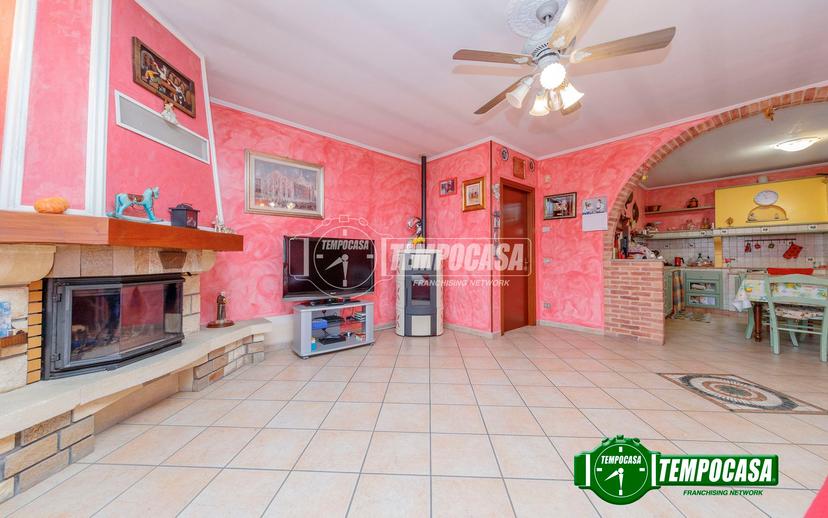 Villa in Via G. Garibaldi, Vellezzo Bellini — foto 5 di 5