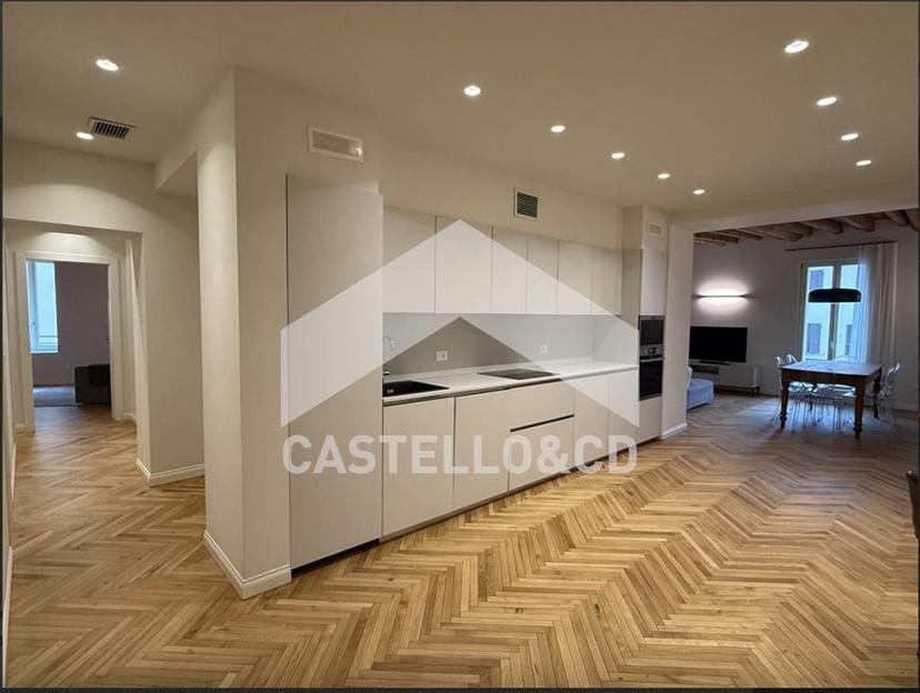 Quadrilocale in Via Porto Vecchio 22, Desenzano del Garda — foto 3 di 5