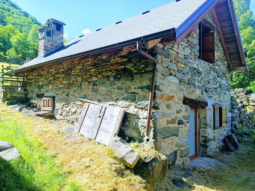 Baita in Alpe Patelli, Calasca-Castiglione — foto 5 di 5