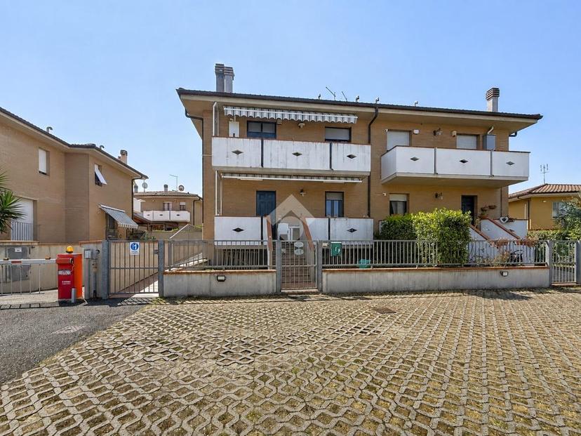 Villa a schiera in Via Don Luigi Sturzo 1, Collesalvetti — foto 3 di 5