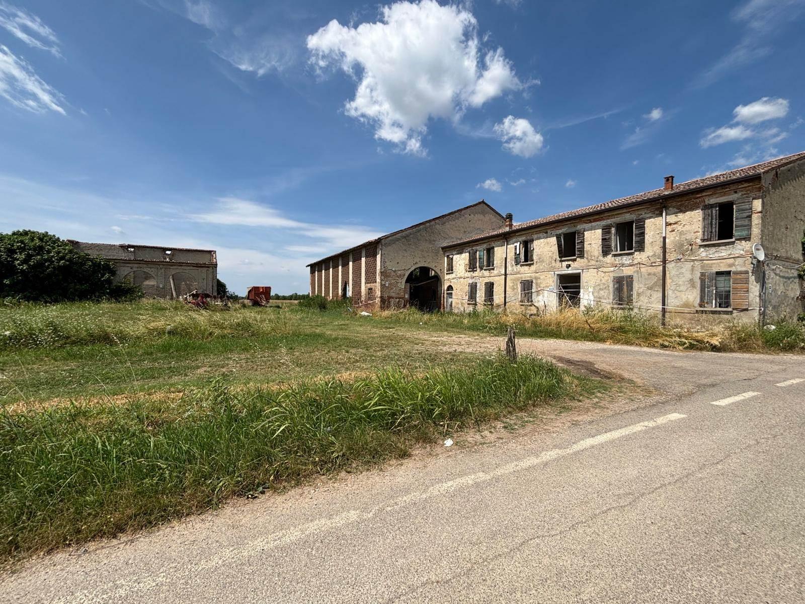 Rustico, Roncoferraro