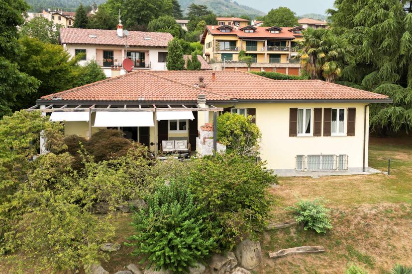 Villa unifamiliare, Barasso — foto 2 di 5