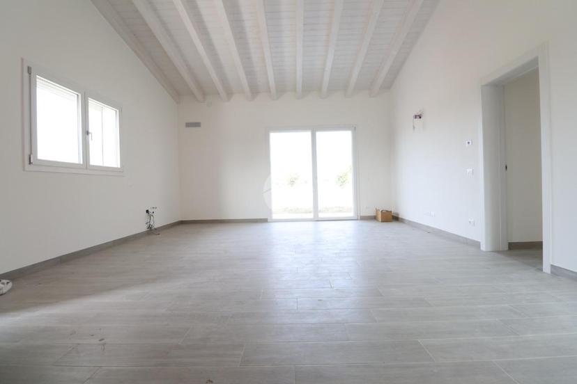 Villa in Via G. Perlasca, Castelbelforte — foto 4 di 5