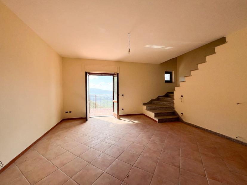 Villa a schiera in Licio Quinzio Cincinnato Snc, Acuto — foto 2 di 5