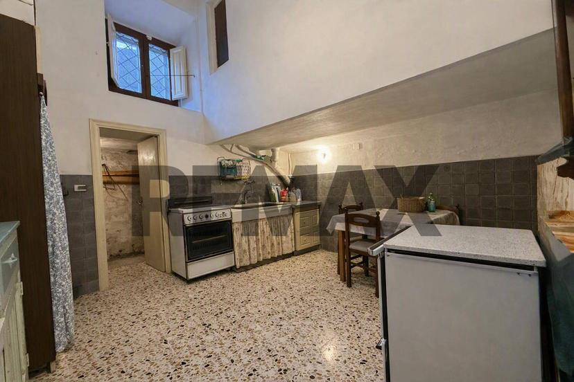 Villa in Via Iafolla Corrado 41, Villalago — foto 4 di 5