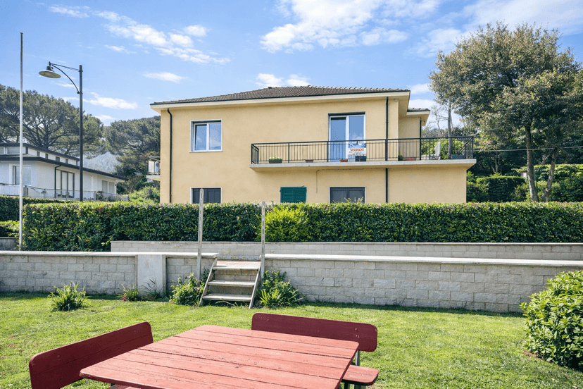 Casa indipendente in Via C. a. Fabbricotti 68, Ameglia — foto 3 di 5