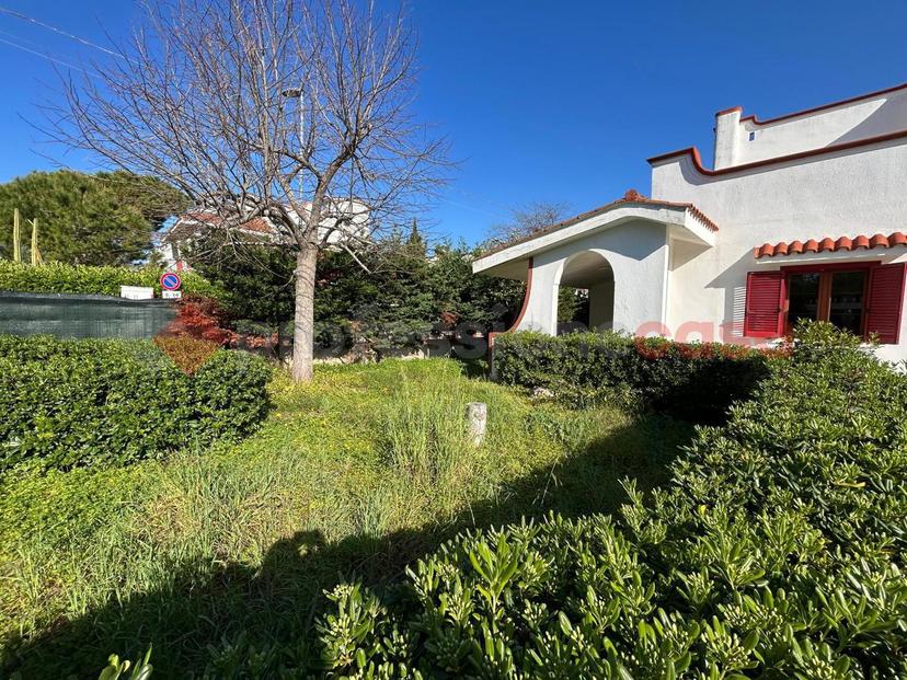 Villa in Via Mimose 121, Leporano — foto 4 di 5
