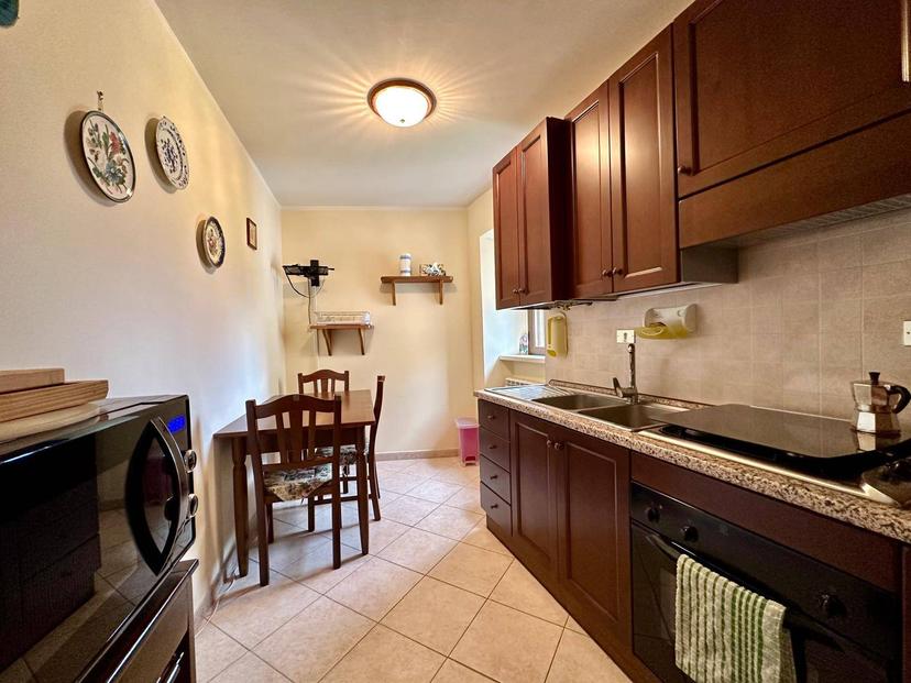 Casa indipendente in Via Vallone Snc, Capestrano — foto 4 di 5