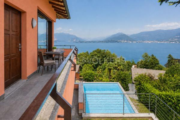 Villa bifamiliare in Via del Roccolo 14, Laveno-Mombello — foto 3 di 5