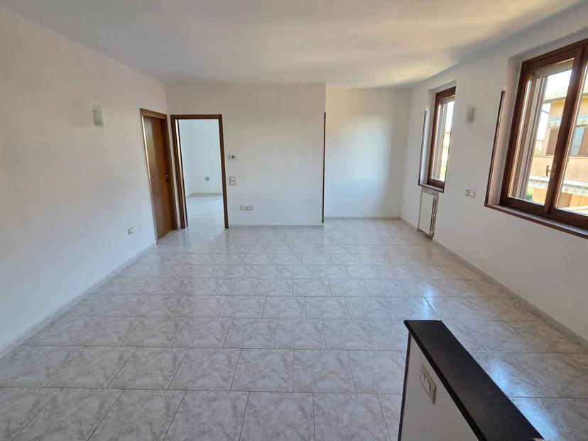 Trilocale in Via Manzoni 3, Torrevecchia Pia — foto 3 di 5