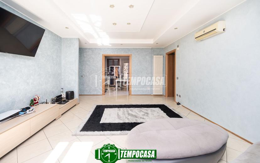 Quadrilocale in Via Trieste 6, Capriate San Gervasio