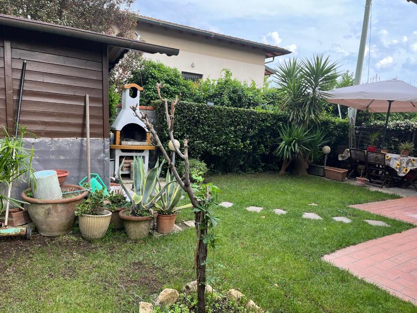 Villa trifamiliare, San Giuliano Terme — foto 5 di 5