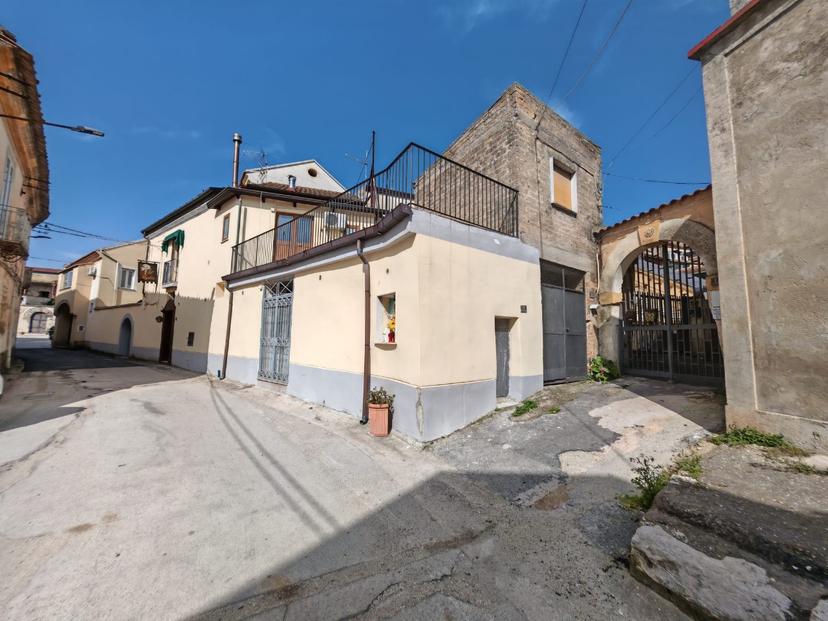 Casa indipendente in Via Nino Bixio, Caserta — foto 5 di 5