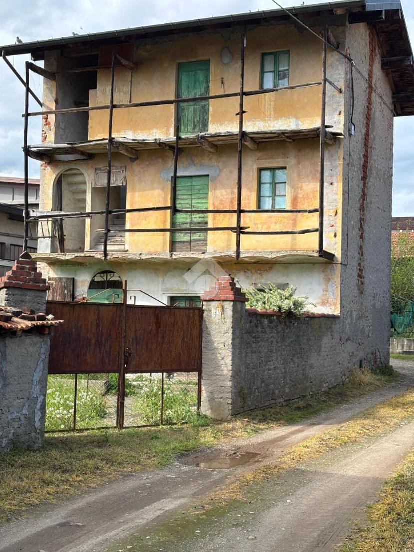 Casa indipendente in Via Roma 9, Agrate Conturbia — foto 3 di 5