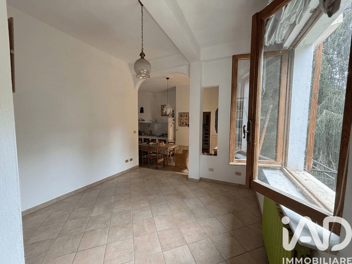 Appartamento in Via Mendatica 3, Cosio d'Arroscia